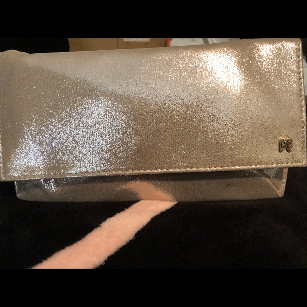 VS travel size hair straightener